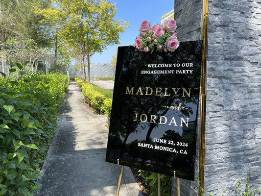 Acrylic Wedding Sign - Wedding Welcome Sign with 3D Gold Mirror Names - Modern Wedding Decor - Al Marwati Decor